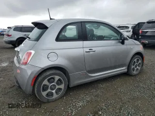 2017 FIAT 500e with VIN 3C3CFFGE7HT525317, listed as a Copart auction lot 48951485 with 0 mi miles and Salvage Title. Bid and sale history available at carsss.com. Image 3.