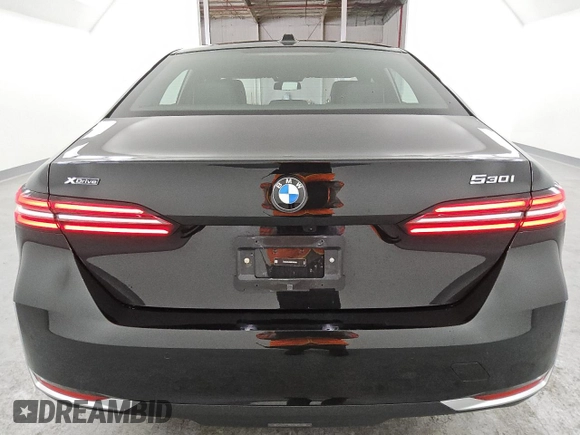 2024 BMW 5 Series 530i xDrive with VIN WBA53FJ09RCS45550, listed as a Copart auction lot 49742815 with 16,478 mi miles and Clean Title. Bid and sale history available at carsss.com. Image 6.