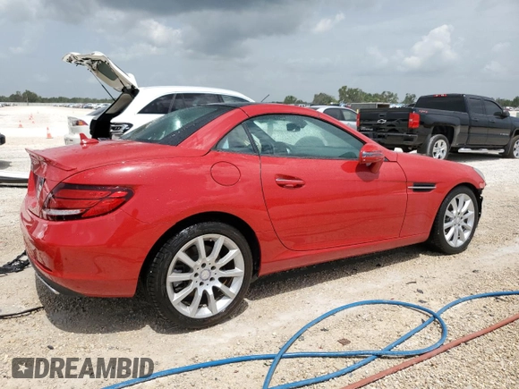 2017 Mercedes-Benz SLC 300 z VIN WDDPK3JA8HF136537, wystawiony jako Copart lot #59654803 z przebiegiem 40 503 mil mil oraz Nie do naprawy • Non repairable. Historia ofert i sprzedaży dostępna na DreamBid. Obrazek 3.