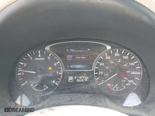 2014 Nissan Altima 2.5 SV with VIN 1N4AL3AP0EC141266, listed as a IAAI auction lot 42012569 with 211,877 mi miles. Bid and sale history available at carsss.com. Image 7.