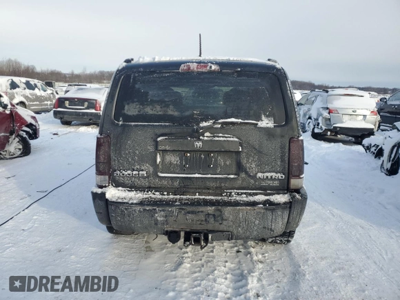 2011 Dodge Nitro Heat with VIN 1D4PU4GX2BW501410, listed as a Copart auction lot 41743945 with 174,235 mi miles and Clean Title. Bid and sale history available at DreamBid. Image 6.