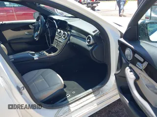 2019 Mercedes-Benz C 300 с VIN 55SWF8DB0KU311921, выставлен на аукционе IAAI как лот 41976737 с пробегом Не указан миль и . История ставок и продаж доступна на DreamBid. Изображение 5.