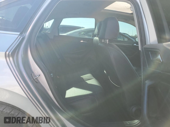 2019 Volkswagen Jetta SEL z VIN 3VWEB7BU7KM258957, wystawiony jako Copart lot #47167515 z przebiegiem 95 646 mil mil oraz Szkoda całkowita • Salvage title. Historia ofert i sprzedaży dostępna na DreamBid. Obrazek 10.