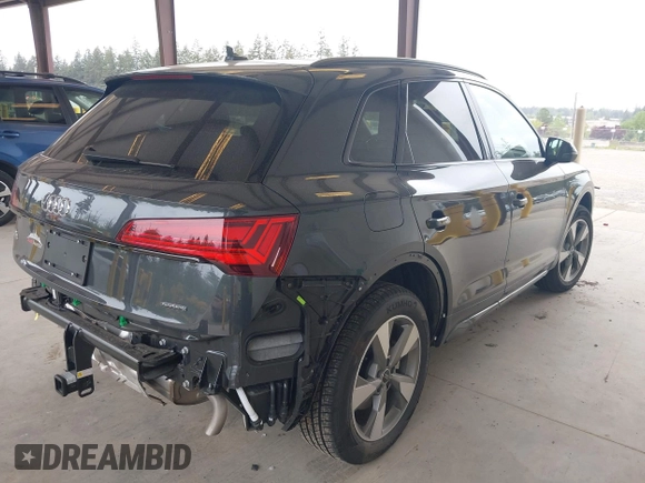 2025 Audi Q5 Premium with VIN WA1ABAFY9S2045618, listed as a IAAI auction lot 42279469 with 3,024 mi miles and . Bid and sale history available at DreamBid. Image 4.