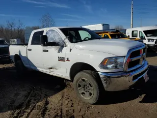 2017 Ram 3500 Tradesman with VIN 3C63R3CL4HG754608, listed as a Copart auction lot 73567322 with 86,591 mi miles and Salvage Title. Bid and sale history available at carsss.com. Image 4.