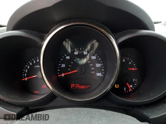 2010 Kia Soul + with VIN KNDJT2A25A7162898, listed as a Copart auction lot 86285544 with 175,864 mi miles and Clean Title. Bid and sale history available at DreamBid. Image 9.