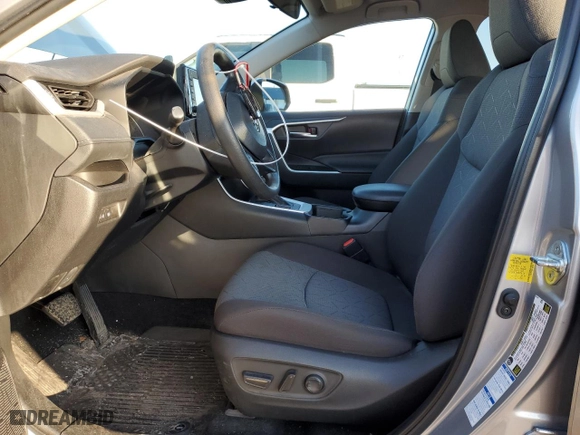 2022 Toyota RAV4 XLE with VIN 2T3P1RFV4NC284496, listed as a Copart auction lot 51371495 with 27,345 mi miles and Salvage Title. Bid and sale history available at carsss.com. Image 7.