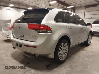 2012 Lincoln MKX with VIN 2LMDJ8JK2CBL11381, listed as a IAAI auction lot 41991914 with 157,193 mi miles and . Bid and sale history available at DreamBid. Image 4.