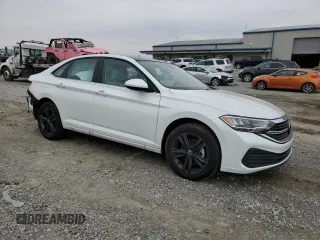 2024 Volkswagen Jetta SE with VIN 3VW7M7BU3RM061457, listed as a Copart auction lot 48192635 with 949 mi miles and Non repairable. Bid and sale history available at DreamBid. Image 4.