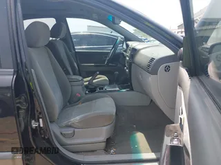 2008 Kia Sorento EX z VIN KNDJD736485797126, wystawiony jako IAAI lot #42253311 z przebiegiem 226 018 mil mil oraz . Historia ofert i sprzedaży dostępna na DreamBid. Obrazek 5.
