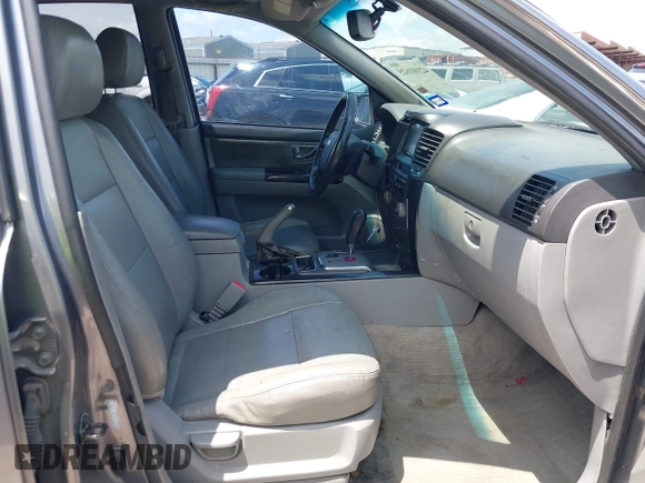 2007 Kia Sorento EX with VIN KNDJD736175693580, listed as a IAAI auction lot 42101625 with 230,030 mi miles and . Bid and sale history available at DreamBid. Image 5.