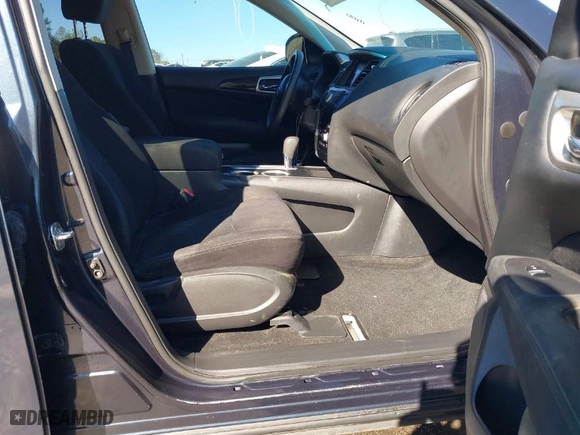 2016 Nissan Pathfinder S with VIN 5N1AR2MN2GC635186, listed as a IAAI auction lot 41786534 with 229,493 mi miles. Bid and sale history available at carsss.com. Image 5.