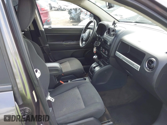 2016 Jeep Compass Sport with VIN 1C4NJCBA6GD543267, listed as a IAAI auction lot 42028109 with 105,118 mi miles and . Bid and sale history available at DreamBid. Image 5.