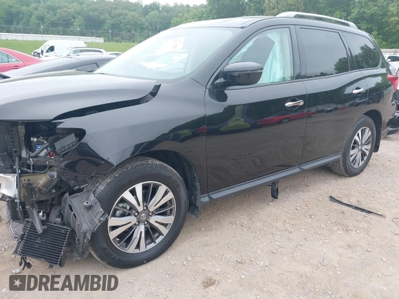 2017 Nissan Pathfinder Platinum with VIN 5N1DR2MM4HC611235, listed as a IAAI auction lot 42203255 with 20,772 mi miles and . Bid and sale history available at DreamBid. Image 2.