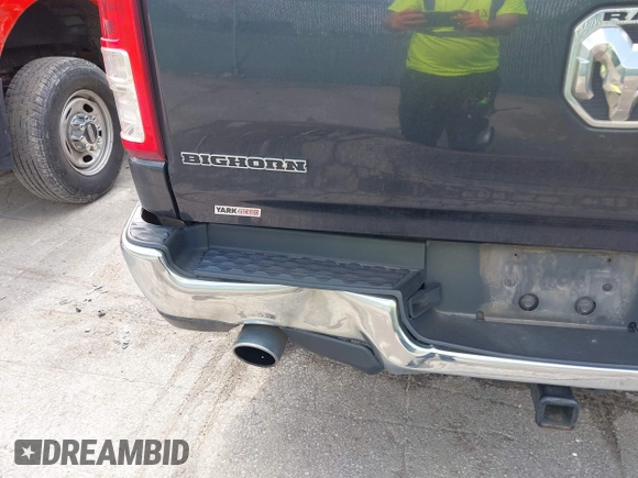 2019 Ram 1500 Big Horn with VIN 1C6SRFFT7KN720010, listed as a IAAI auction lot 42276072 with 191,595 mi miles and . Bid and sale history available at DreamBid. Image 18.
