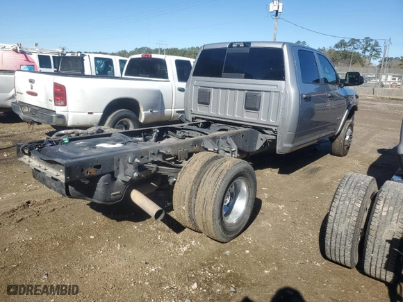 2022 Ram 3500 Chassis Cab Tradesman with VIN 3C7WRTCL3NG235571, listed as a Copart auction lot 86638184 with 46,582 mi miles and Salvage Title. Bid and sale history available at carsss.com. Image 3.