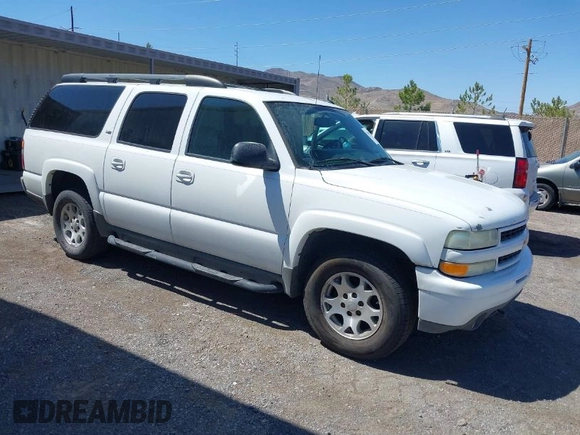 2005 Chevrolet Suburban Z71 with VIN 3GNFK16Z95G132975, listed as a IAAI auction lot 42042947 with 1 mi miles. Bid and sale history available at carsss.com. Image 1.