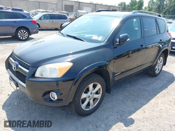 2010 Toyota RAV4 Limited с VIN JTMDF4DV2A5025032, выставлен на аукционе IAAI как лот 42672176 с пробегом 170 739 миль миль и . История ставок и продаж доступна на DreamBid. Изображение 2.