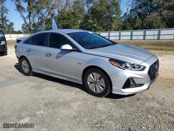 2019 Hyundai Sonata Hybrid SE with VIN KMHE24L36KA091085, listed as a Copart auction lot 41647315 with 100,187 mi miles and Non Repairable. Bid and sale history available at carsss.com. Image 4.