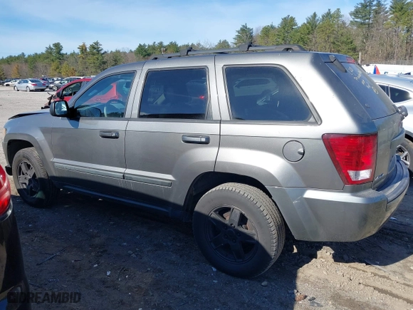 2007 Jeep Grand Cherokee Laredo with VIN 1J8GR48K37C652484, listed as a IAAI auction lot 41909226 with 134,099 mi miles. Bid and sale history available at carsss.com. Image 15.
