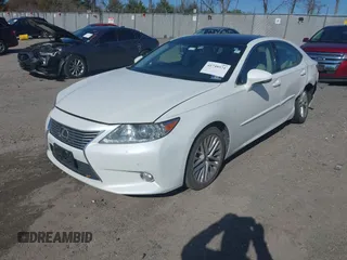 2013 Lexus ES 4dr Sdn with VIN JTHBK1GGXD2077804, listed as a IAAI auction lot 41748571 with 88,000 mi miles. Bid and sale history available at carsss.com. Image 20.