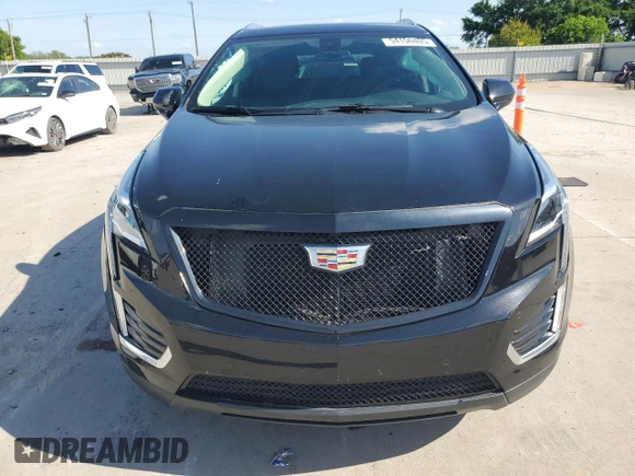 2019 Cadillac XT5 Premium Luxury FWD z VIN 1GYKNERS1KZ284355, wystawiony jako Copart lot #54150405 z przebiegiem 50 001 mil mil oraz Szkody całkowita. Historia ofert i sprzedaży dostępna na DreamBid. Obrazek 5.
