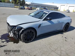 2025 BMW M4 Competition xDrive with VIN WBS33HK02SCS29869, listed as a Copart auction lot 62025085 with 5,122 mi miles and Salvage title. Bid and sale history available at DreamBid. Image 1.