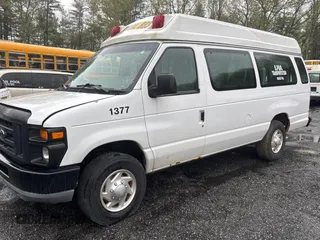 2013 Ford Econoline Cargo Commercial with VIN 1FTNS2EW8DDB04338, listed as a Copart auction lot 56190265 with 162,386 mi miles and Clean title. Bid and sale history available at DreamBid. Image 2.
