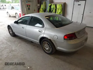 2005 Chrysler Sebring z VIN 1C3EL46X55N518273, wystawiony jako IAAI lot #42467844 z przebiegiem 119 809 mil mil oraz . Historia ofert i sprzedaży dostępna na DreamBid. Obrazek 3.