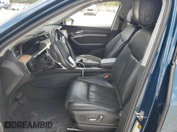 2019 Audi e-tron Prestige с VIN WA1VABGE8KB013239, выставлен на аукционе Copart как лот 66461565 с пробегом 52 301 миль миль и Чистый • Clean title. История ставок и продаж доступна на DreamBid. Изображение 7.