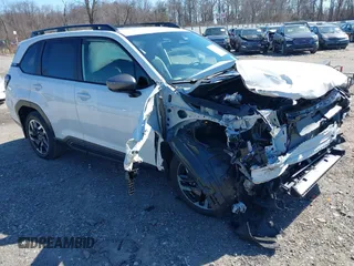 2025 Subaru Forester Limited с VIN JF2SLDNC1SH413674, выставлен на аукционе IAAI как лот 41735908 с пробегом 10 713 миль миль и . История ставок и продаж доступна на DreamBid. Изображение 1.