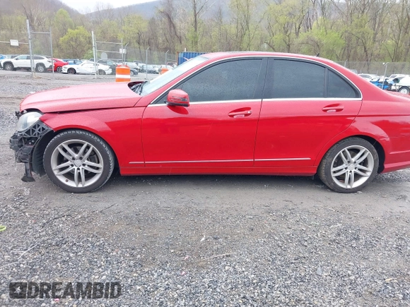 2014 Mercedes-Benz C 250 Sport with VIN WDDGF4HB1EA945105, listed as a IAAI auction lot 42001518 with 84,941 mi miles and . Bid and sale history available at carsss.com. Image 14.