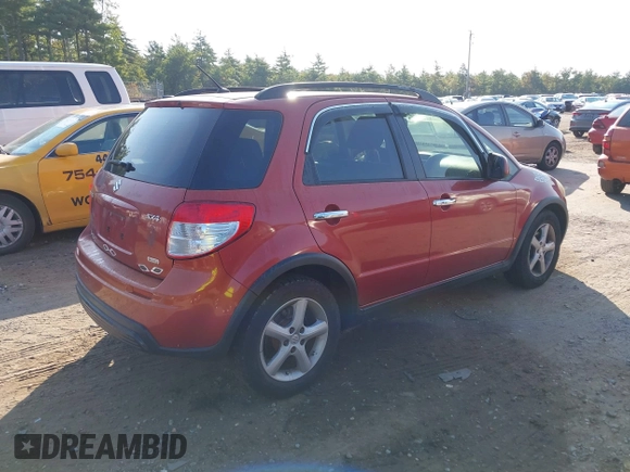 2007 Suzuki SX4 with VIN JS2YB413375101517, listed as a IAAI auction lot 40341122 with 118,461 mi miles. Bid and sale history available at carsss.com. Image 4.