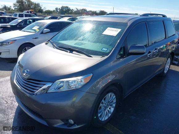 2016 Toyota Sienna XLE with VIN 5TDYK3DC7GS721667, listed as a IAAI auction lot 41400702 with 85,188 mi miles. Bid and sale history available at carsss.com. Image 20.