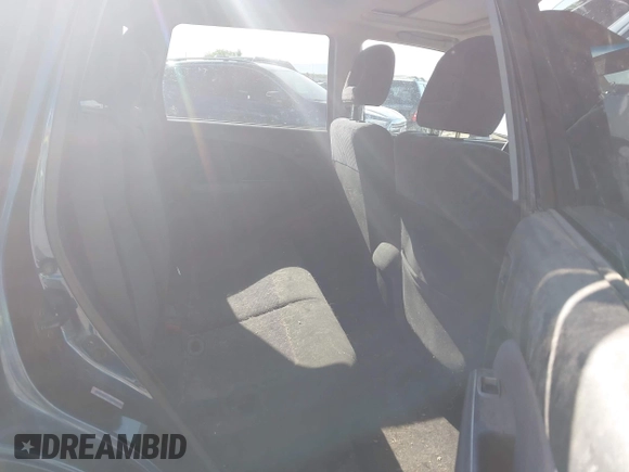 2004 Mitsubishi Outlander z VIN JA4LZ41F44U041155, wystawiony jako IAAI lot #42271924 z przebiegiem 178 492 mil mil oraz . Historia ofert i sprzedaży dostępna na DreamBid. Obrazek 8.