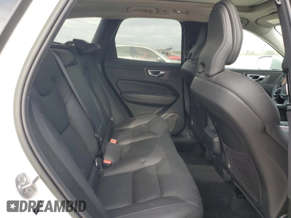 2023 Volvo XC60 Plus Bright Theme z VIN YV4L12RE2P1338733, wystawiony jako Copart lot #49918145 z przebiegiem 11 829 mil mil oraz Nie do naprawy • Non repairable. Historia ofert i sprzedaży dostępna na DreamBid. Obrazek 11.