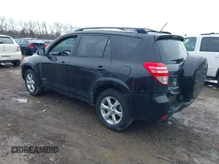 2009 Toyota RAV4 Ltd with VIN JTMZK31VX9D000106, listed as a IAAI auction lot 41621107 with 136,676 mi miles. Bid and sale history available at carsss.com. Image 3.