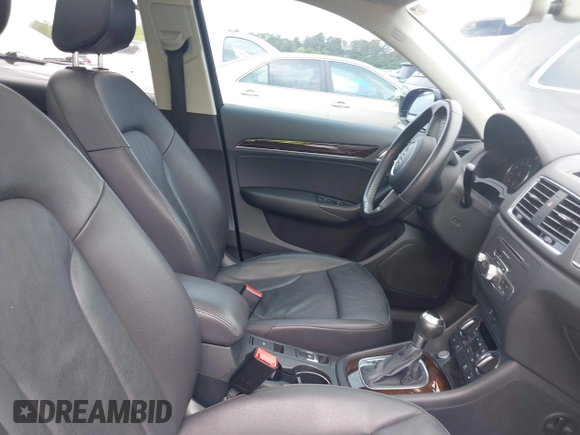 2016 Audi Q3 Premium Plus with VIN WA1BFCFSXGR022587, listed as a IAAI auction lot 42133288 with 141,609 mi miles. Bid and sale history available at carsss.com. Image 5.