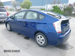 2011 Toyota Prius I z VIN JTDKN3DU6B0267820, wystawiony jako IAAI lot #41980110 z przebiegiem 136 729 mil mil oraz . Historia ofert i sprzedaży dostępna na DreamBid. Obrazek 3.