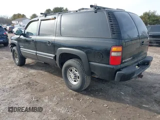 2000 Chevrolet Suburban LT with VIN 3GNGK26U0YG197958, listed as a IAAI auction lot 41506196 with 229,657 mi miles. Bid and sale history available at carsss.com. Image 3.