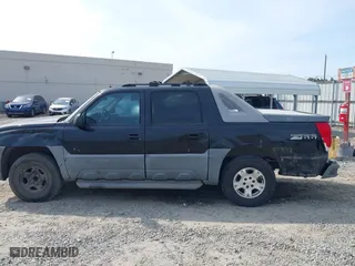 2002 Chevrolet Avalanche with VIN 3GNEC13T02G219796, listed as a IAAI auction lot 41902162 with 308,048 mi miles. Bid and sale history available at carsss.com. Image 15.