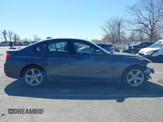 2015 BMW 3 Series 320i xDrive с VIN WBA3C3G55FNS73810, выставлен на аукционе IAAI как лот 41822468 с пробегом 76 779 миль миль и . История ставок и продаж доступна на DreamBid. Изображение 13.
