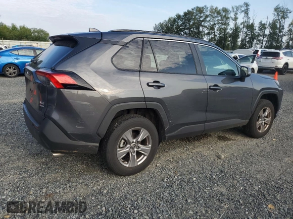 2023 Toyota RAV4 XLE z VIN 2T3P1RFV2PW343773, wystawiony jako Copart lot #62179415 z przebiegiem 10 976 mil mil oraz Czysty tytuł • Clean title. Historia ofert i sprzedaży dostępna na DreamBid. Obrazek 3.