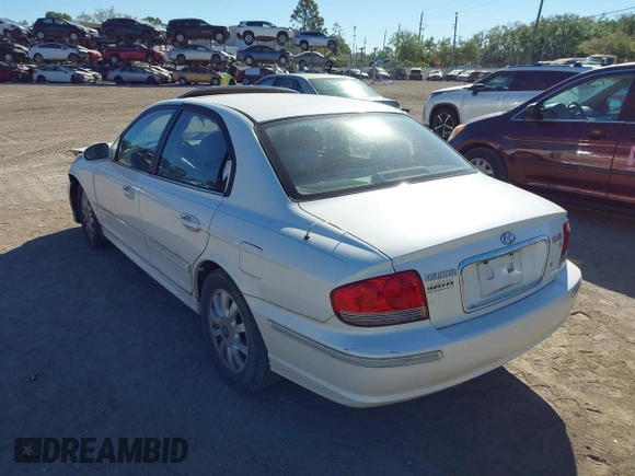 2004 Hyundai Sonata GLS with VIN KMHWF35H34A971076, listed as a IAAI auction lot 41817272 with 125,278 mi miles. Bid and sale history available at carsss.com. Image 3.