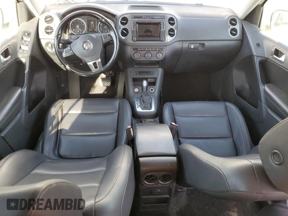 2017 Volkswagen Tiguan S z VIN WVGAV7AX6HK016340, wystawiony jako Copart lot #52073245 z przebiegiem 175 069 mil mil oraz Tytuł czysty. Historia ofert i sprzedaży dostępna na DreamBid. Obrazek 8.