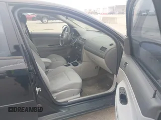 2006 Chevrolet Cobalt LT z VIN 1G1AL58F167649154, wystawiony jako IAAI lot #42305888 z przebiegiem 125 697 mil mil oraz . Historia ofert i sprzedaży dostępna na DreamBid. Obrazek 5.