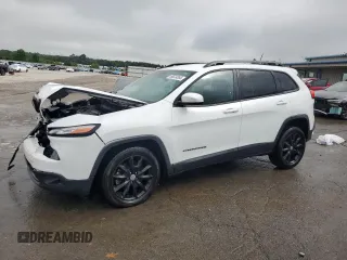 2014 Jeep Cherokee Latitude z VIN 1C4PJLCB0EW312799, wystawiony jako Copart lot #56524855 z przebiegiem 103 689 mil mil oraz Szkoda całkowita • Salvage title. Historia ofert i sprzedaży dostępna na DreamBid. Obrazek 1.