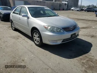 2005 Toyota Camry LE with VIN 4T1BF30K15U093326, listed as a Copart auction lot 48425395 with 90,728 mi miles and Salvage Title. Bid and sale history available at DreamBid. Image 11.