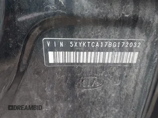 2011 Kia Sorento LX with VIN 5XYKTCA17BG172032, listed as a IAAI auction lot 42227728 with 133,681 mi miles and . Bid and sale history available at carsss.com. Image 9.