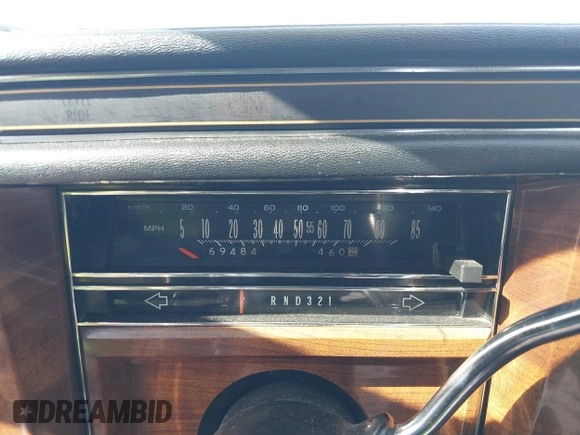 1987 Cadillac Brougham z VIN 1G6DW51Y0H9753376, wystawiony jako IAAI lot #42114437 z przebiegiem 69 484 mil mil oraz . Historia ofert i sprzedaży dostępna na DreamBid. Obrazek 7.